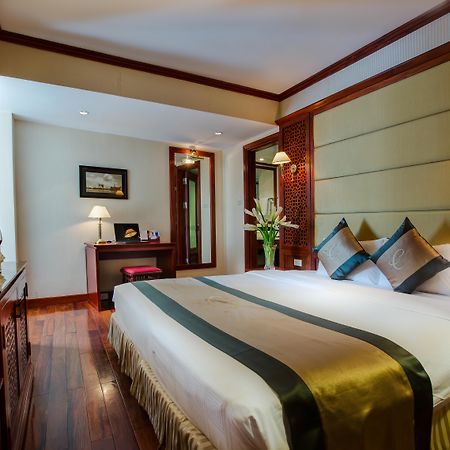 โคนิเฟอร์ บูทิก โฮเต็ล Hotel ฮานอย ภายนอก รูปภาพ