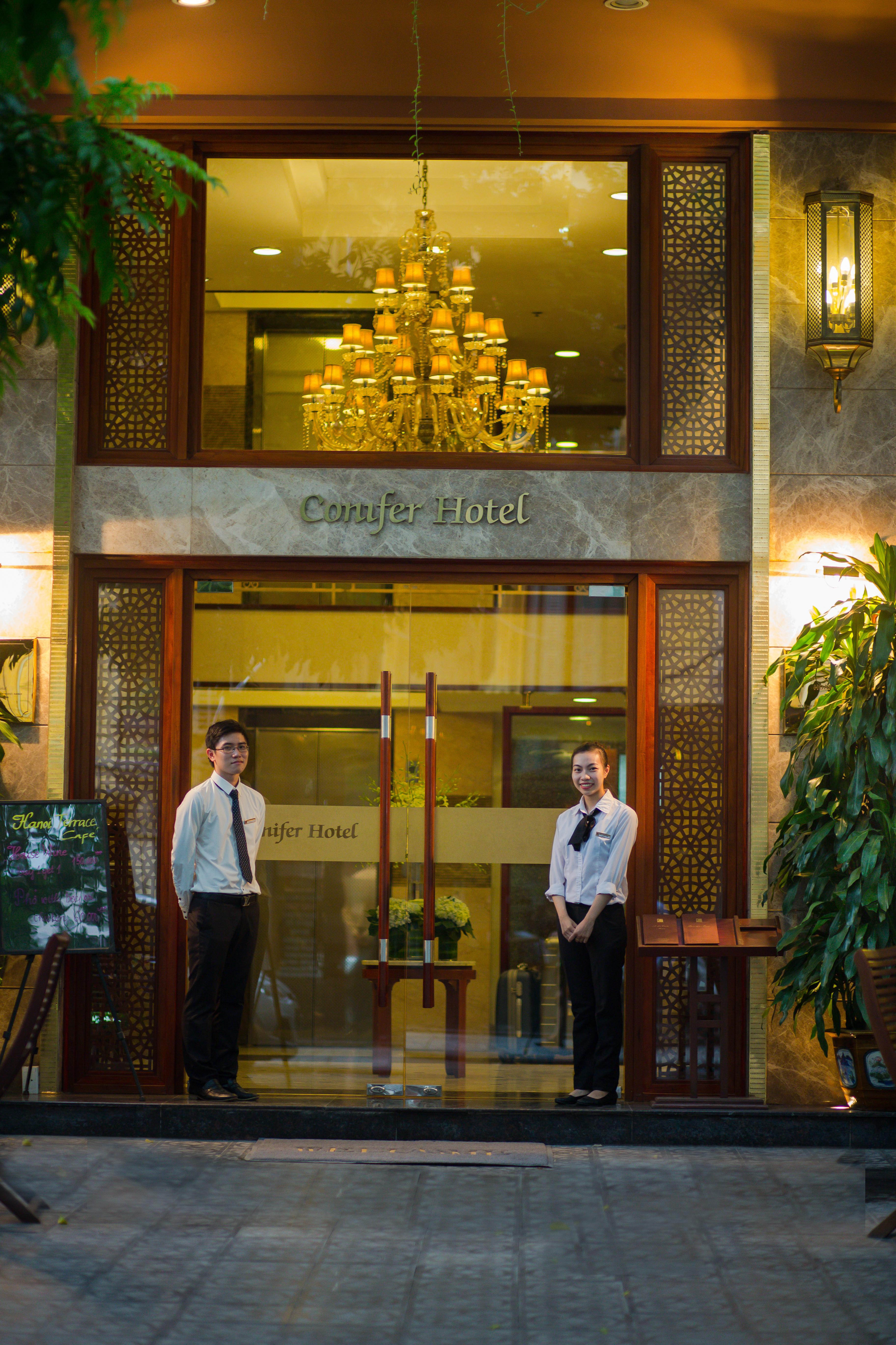 โคนิเฟอร์ บูทิก โฮเต็ล Hotel ฮานอย ภายนอก รูปภาพ