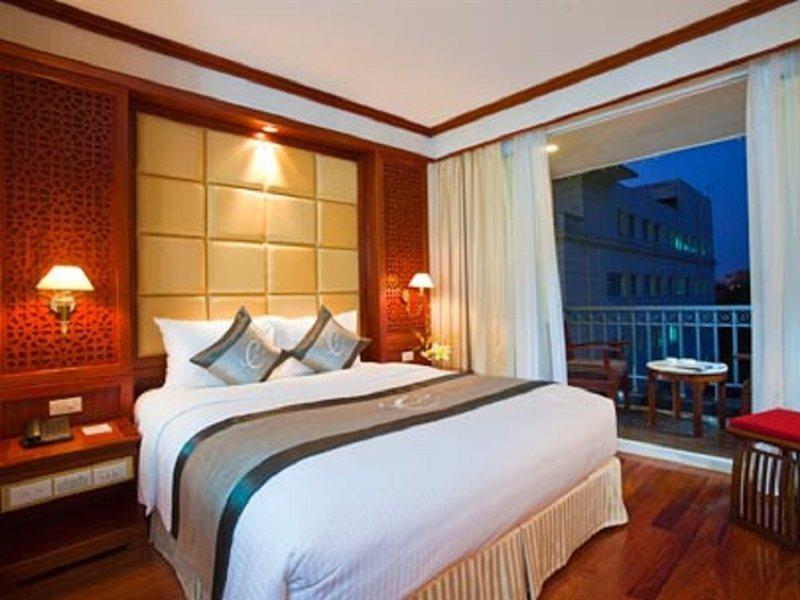 โคนิเฟอร์ บูทิก โฮเต็ล Hotel ฮานอย ภายนอก รูปภาพ