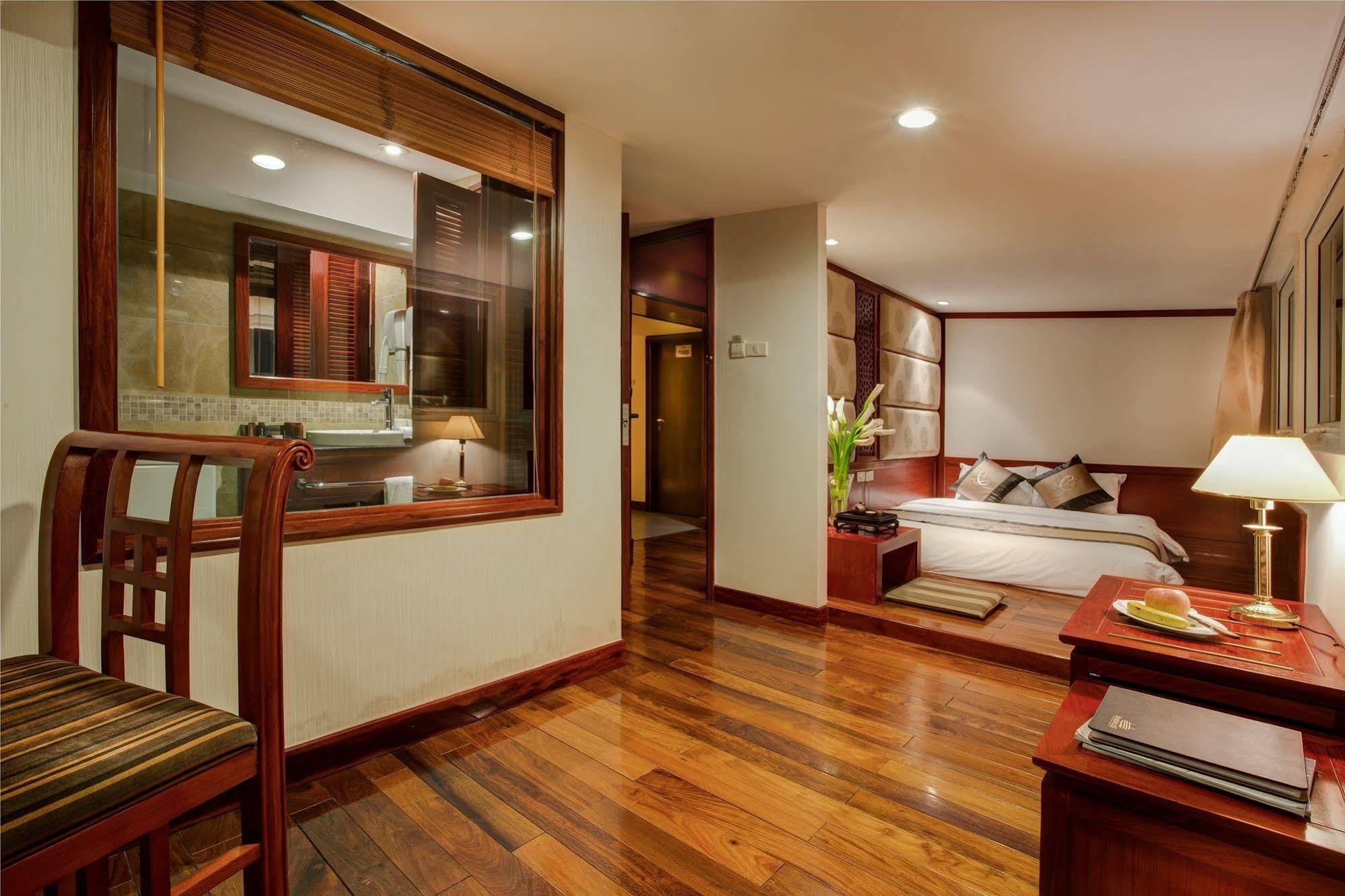 โคนิเฟอร์ บูทิก โฮเต็ล Hotel ฮานอย ภายนอก รูปภาพ